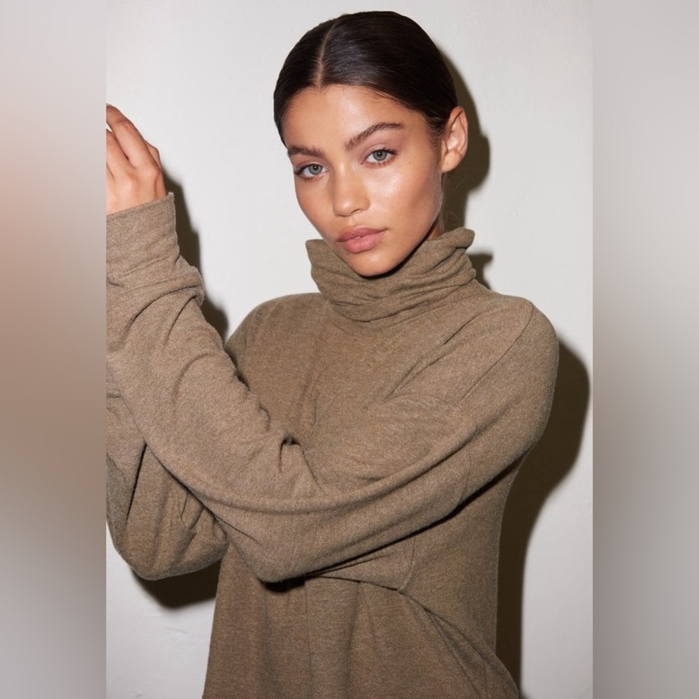 LNA brushed Aliza turtleneck